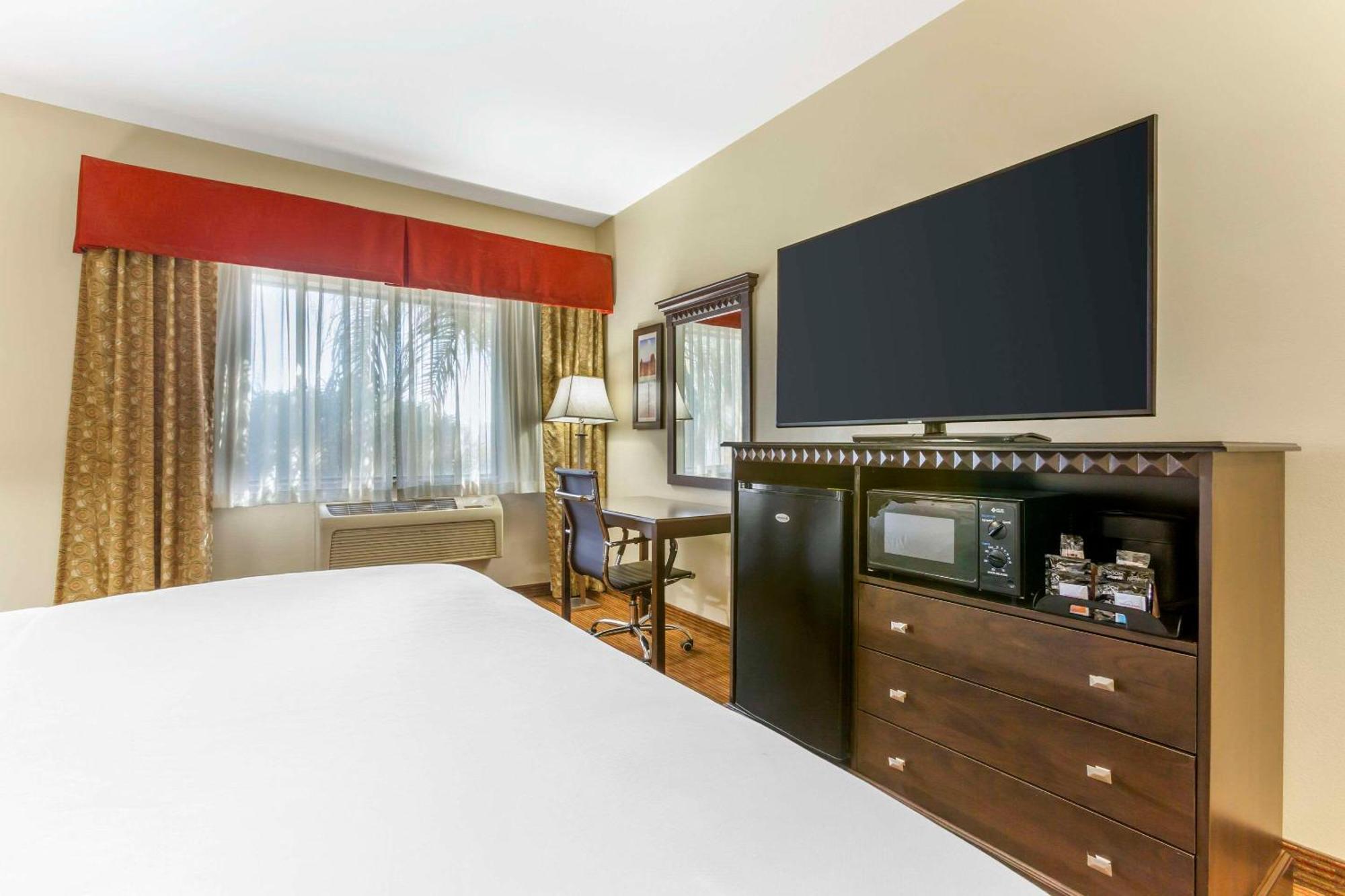 Comfort Inn West Phoenix At 27Th Ave And I-I0 Eksteriør billede