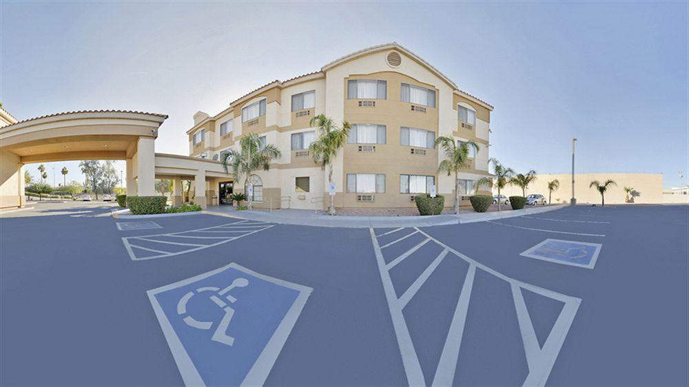 Comfort Inn West Phoenix At 27Th Ave And I-I0 Eksteriør billede